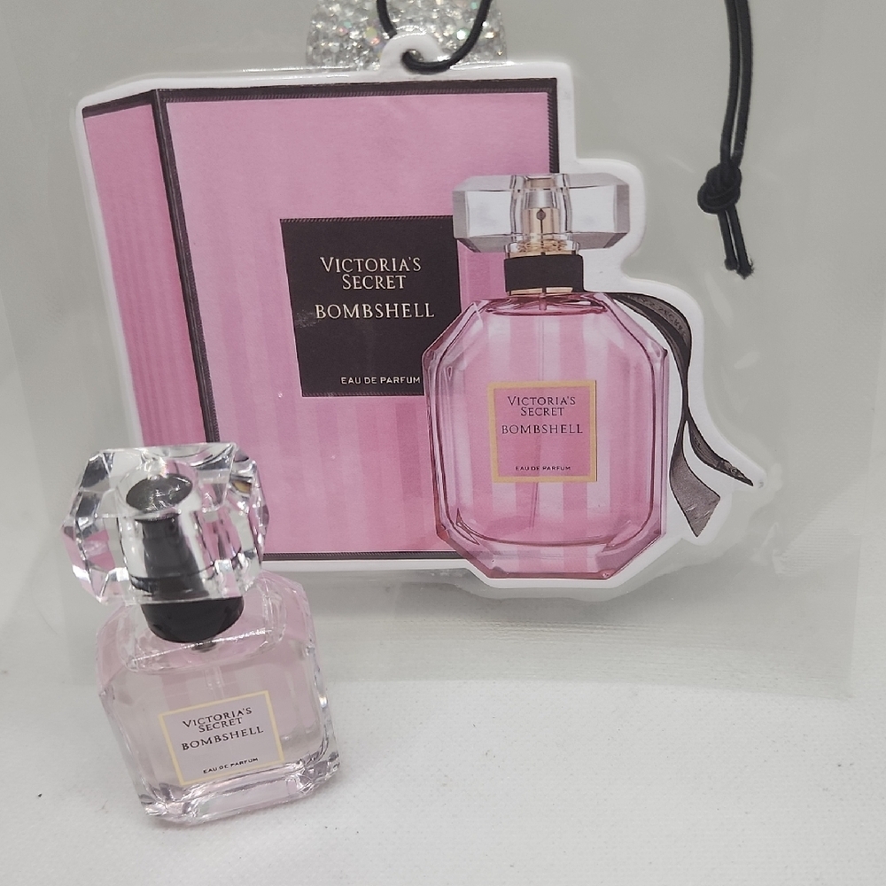 Victoria's Secret Bombshell Eau de Parfum - Pink and Clear